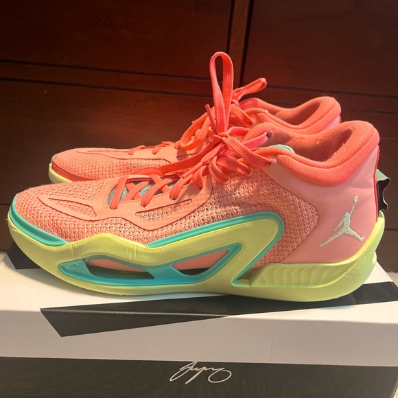 Jayson Tatum 1 pink lemonade basketball shoes - Picture 1 of 5